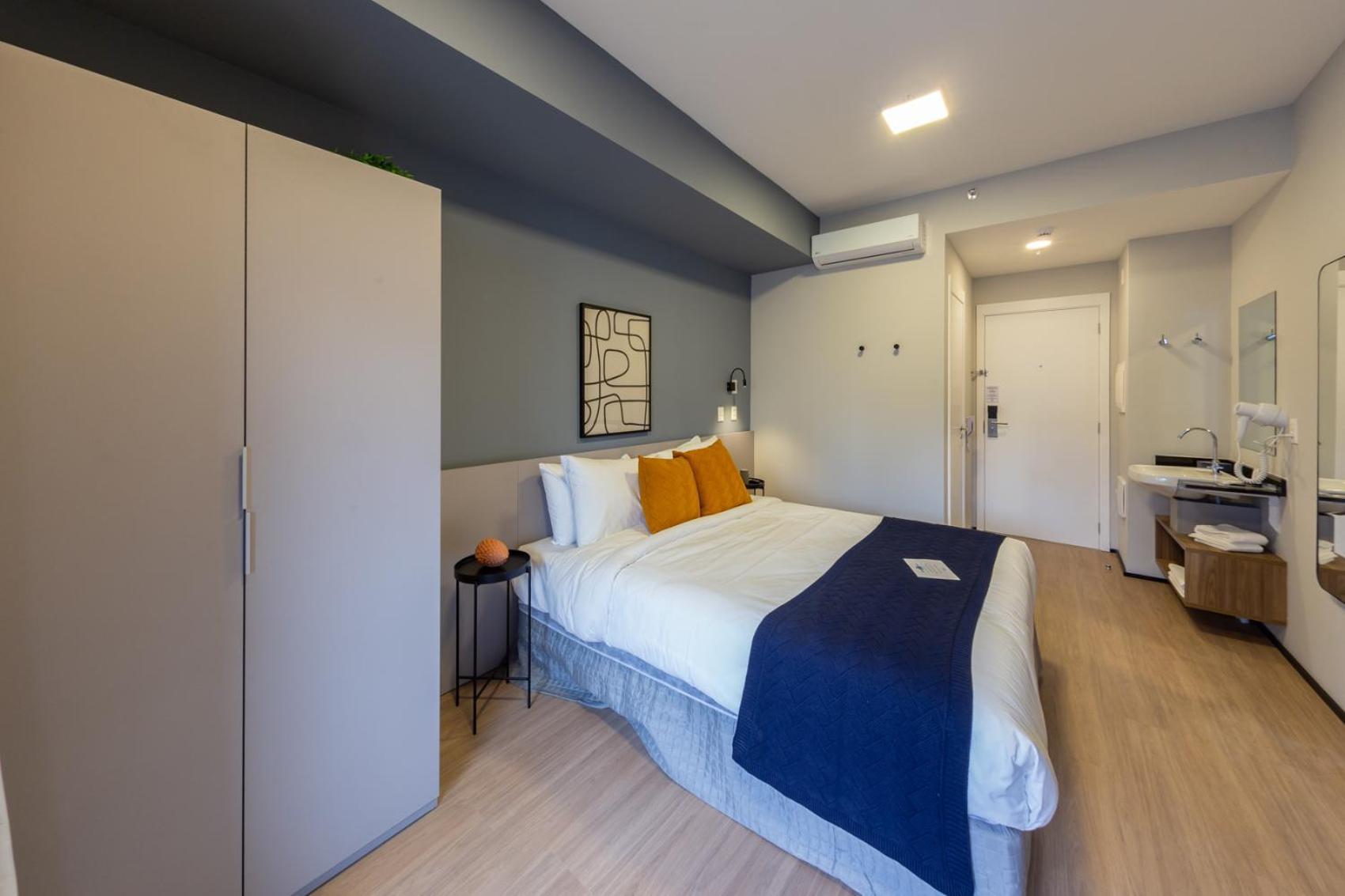 Apartment House Of Charlie Pinheiros